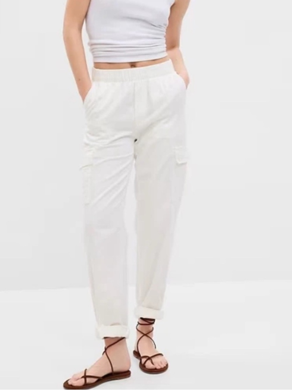 Gap Pull On Mid- Rise twill Off White Cargo Pants